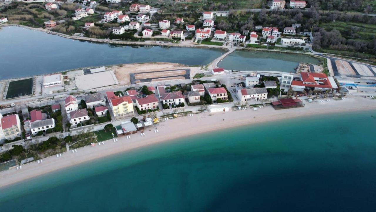 Rooms & Apartments Kaurloto Pag Town Exterior photo
