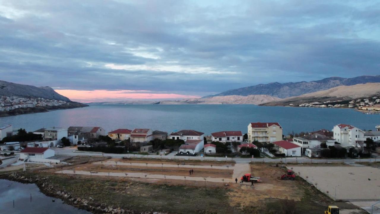 Rooms & Apartments Kaurloto Pag Town Exterior photo